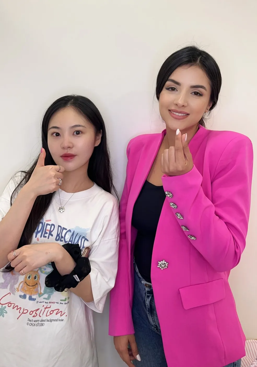 Manuela Benditas con una alumna